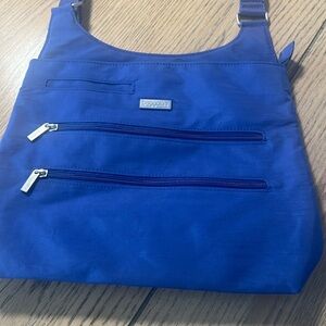 Baggallini | CROSSBODY SLIM Bag COBALT BLUE (light INT)